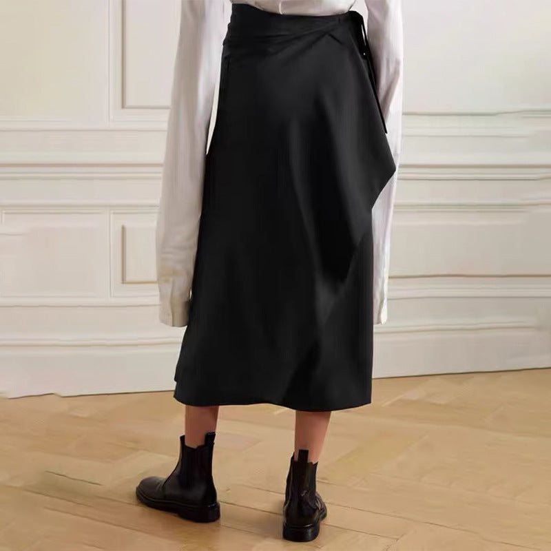 Kvinnors eleganta pennkjol med raffinerade detaljer Mirla-Eva Jonsson
