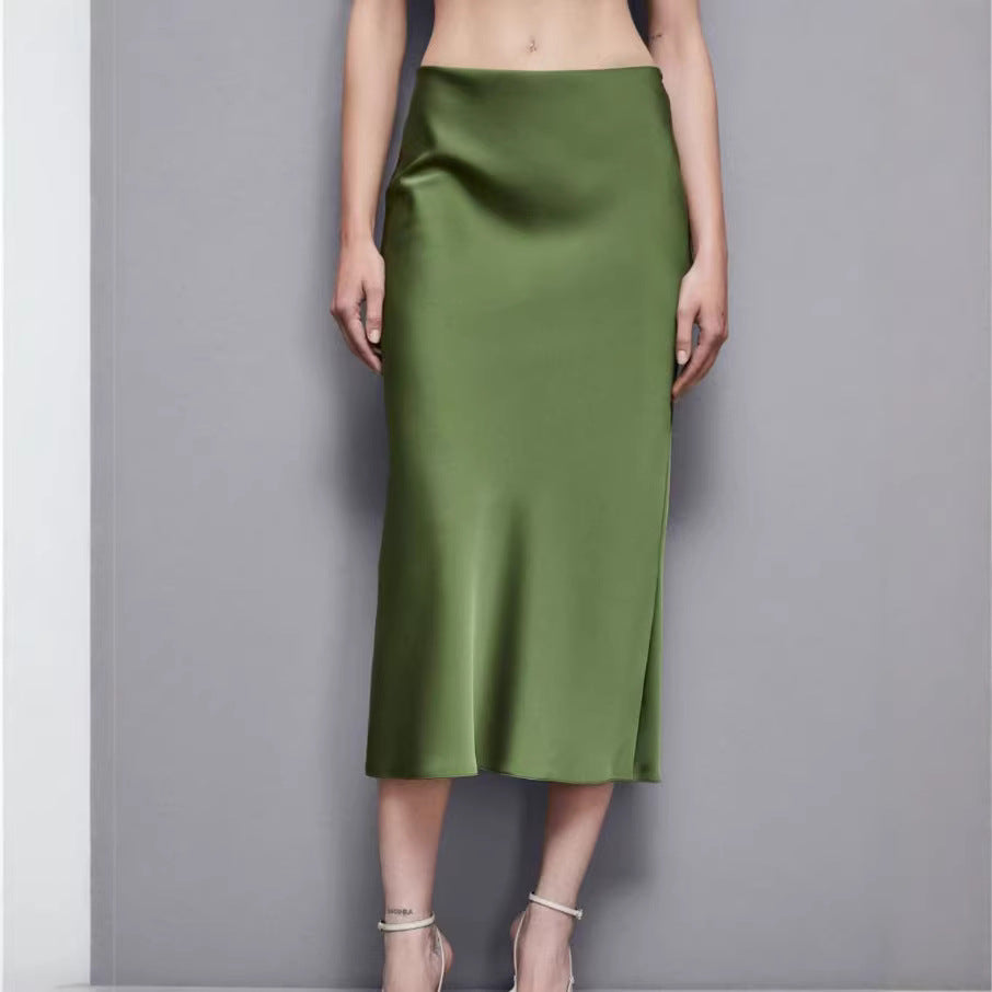 Kvinnors eleganta satin kjol i minimalistisk stil med mjukt fall Mirla-Eva Jonsson