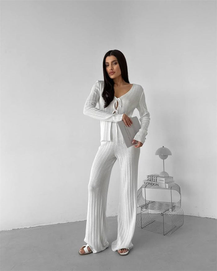 Kvinnors eleganta stickade ensemble med avslappnad halsringning Mirla-Eva Jonsson