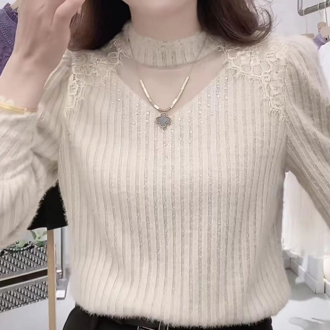 Kvinnors eleganta stickade topp med transparenta insättningar och fina ribbdetaljer Mirla-Eva Jonsson