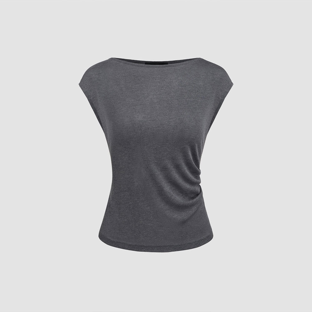 Kvinnors eleganta topp med asymmetriskt draperad design Mirla-Eva Jonsson