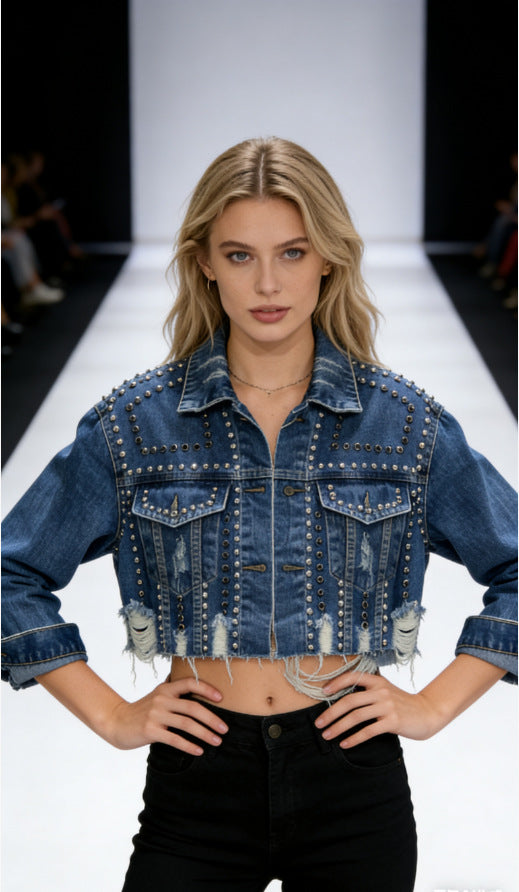 Kvinnors fashionabla avslappnade denimjacka med utsmyckade detaljer Mirla-Eva Jonsson