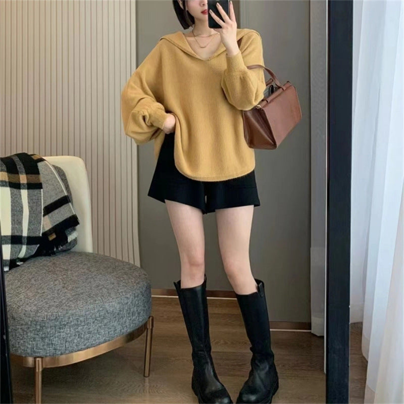Kvinnors fashionabla hoodie med voluminösa ärmar och elegant snitt Mirla-Eva Jonsson