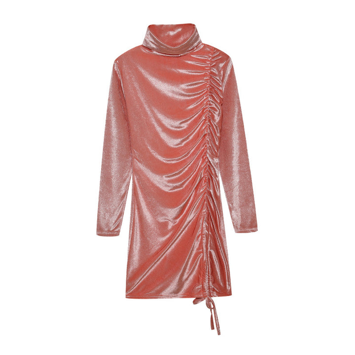 Kvinnors festklänning med hög hals och draperade rynkor-Eva Jonsson
