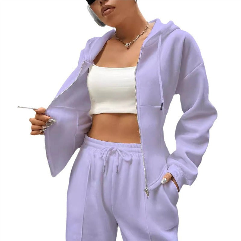 Kvinnors figurnära hoodie-set med subtila dragkedjedetaljer Mirla-Eva Jonsson