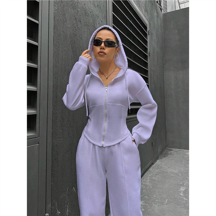 Kvinnors figurnära hoodie-set med subtila dragkedjedetaljer Mirla-Eva Jonsson