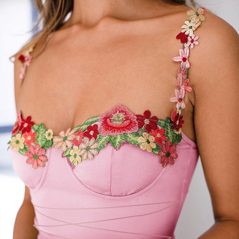 Kvinnors figurnära mini klänning med blommiga remmar och snörning-Eva Jonsson