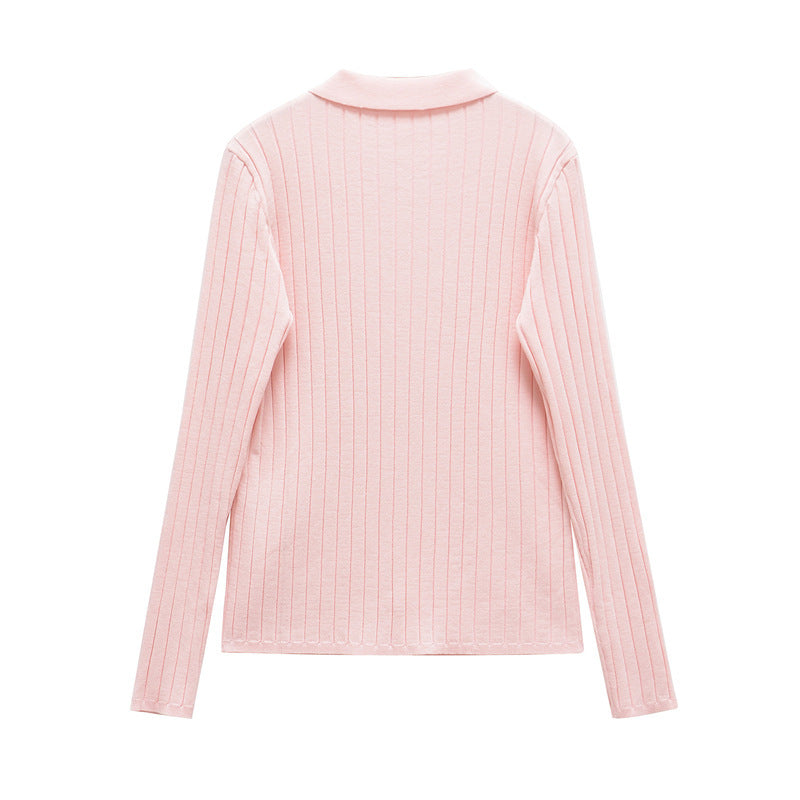 Kvinnors finstickad blus med elegant krage och knappstängning Mirla-Eva Jonsson