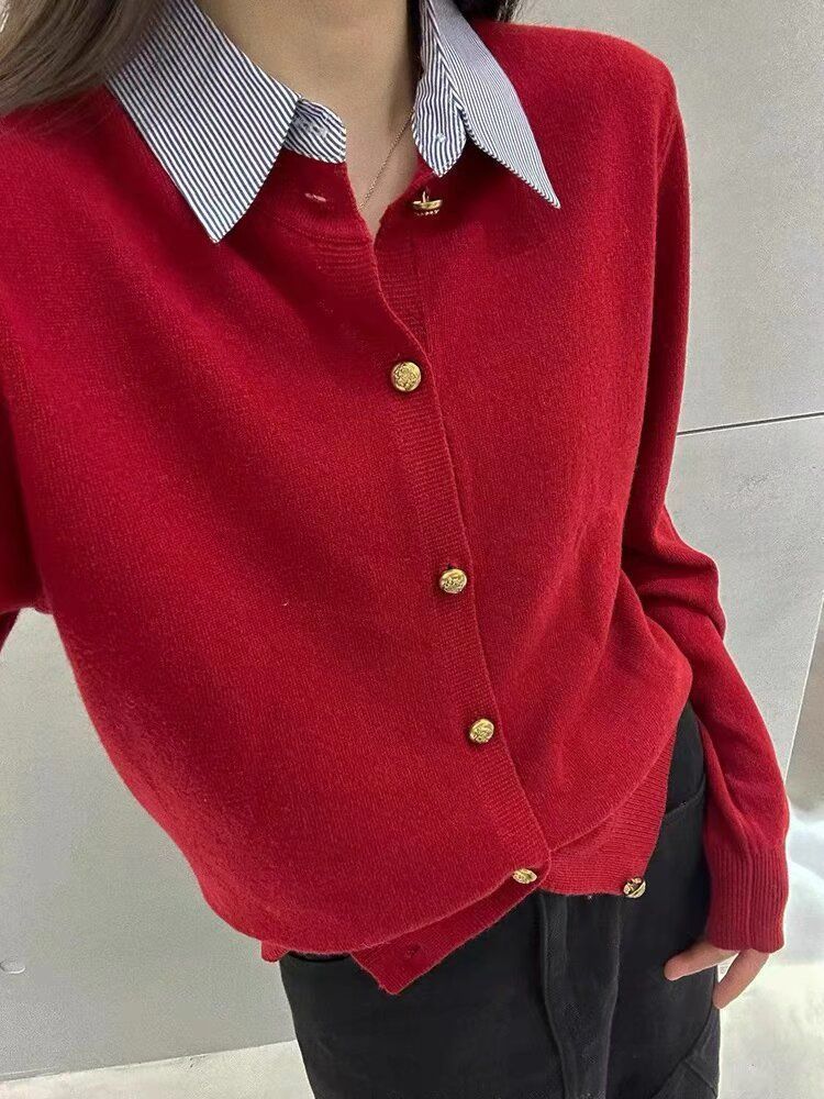Kvinnors finstickad cardigan med gyllene knapppdetaljer Mirla-Eva Jonsson