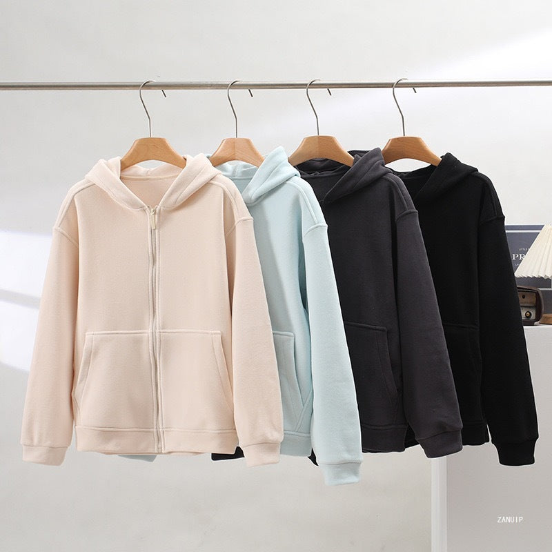 Kvinnors fleece hoodie med full dragkedja och kängurufickor Mirla-Eva Jonsson