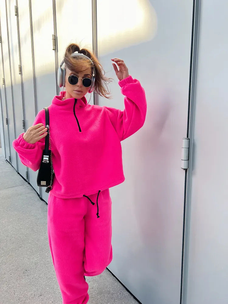 Kvinnors fleece lounge-set med hög krage och justerbar midja Mirla-Eva Jonsson