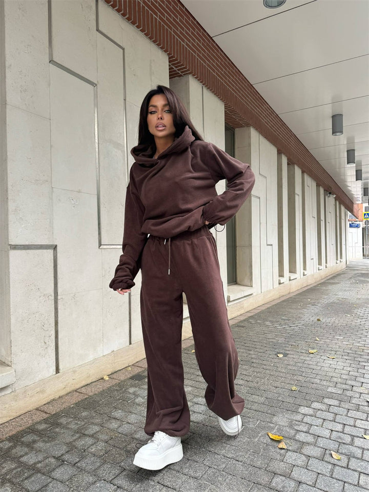 Kvinnors fleece lounge wear-set med huva och lös passform Mirla-Eva Jonsson