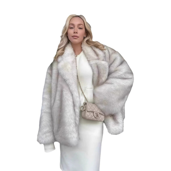 Kvinnors fleece pälsjacka med skimrande detaljer och voluminös passform-Eva Jonsson