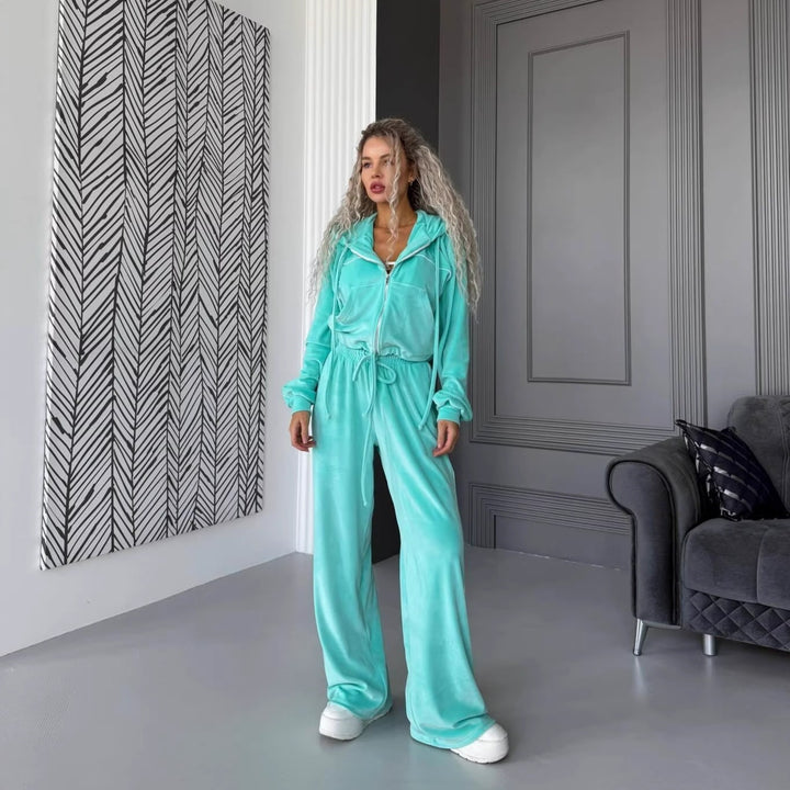 Kvinnors fleece träningsdräkt med hög krage och elegant dragkedja-Eva Jonsson