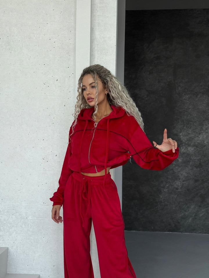 Kvinnors fleece träningsdräkt med hög krage och elegant dragkedja-Eva Jonsson