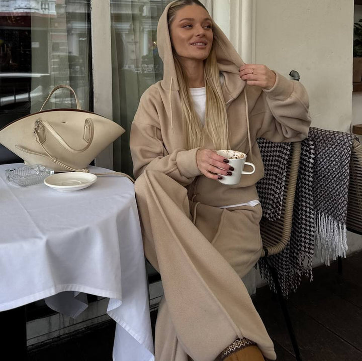 Kvinnors fleece träningsoverall med stilig huva och elastiskt midjeband Mirla-Eva Jonsson