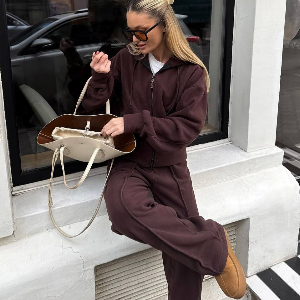 Kvinnors fleece träningsoverall med stilig huva och elastiskt midjeband Mirla-Eva Jonsson