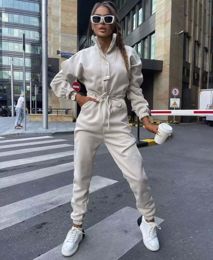 Kvinnors fleeceoverall med hög krage och dragsko Mirla-Eva Jonsson