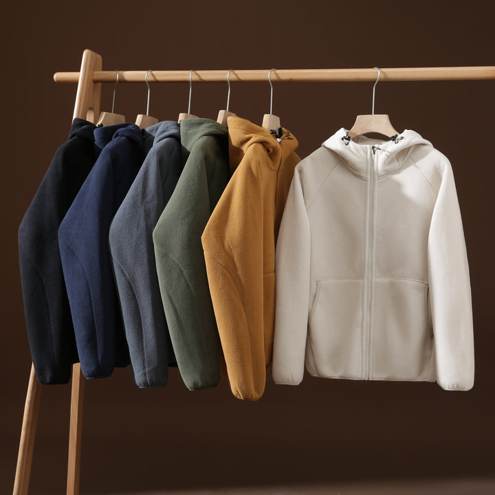 Kvinnors fleecetröja med innovativ huva design och praktiska fickor Mirla-Eva Jonsson