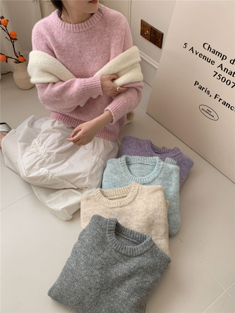 Kvinnors fluffiga oversized tröja gjord av mjuk stickad Mirla-Eva Jonsson