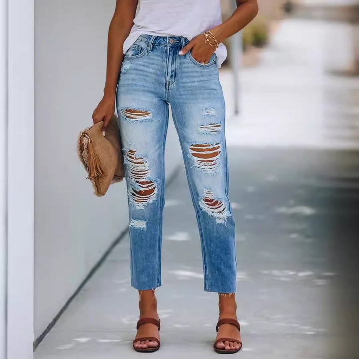 Kvinnors förstörda jeans i en avslappnad passform med trendiga detaljer-Eva Jonsson