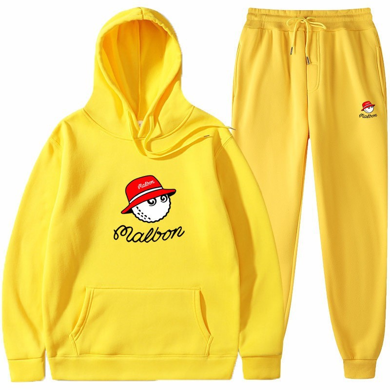 Kvinnors fritids hoodie dräkt med lekfull grafisk design och praktiska fickor Mirla-Eva Jonsson