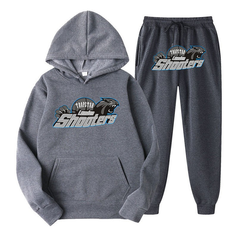 Kvinnors fritids hoodie och jogger set med urbant sportdesign Mirla-Eva Jonsson