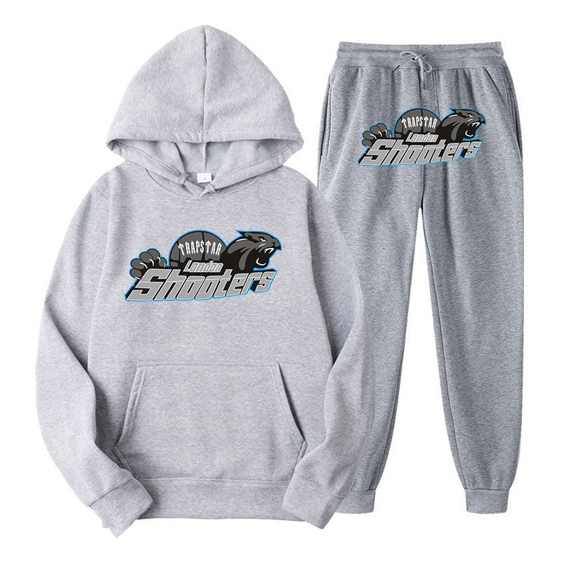 Kvinnors fritids hoodie och jogger set med urbant sportdesign Mirla-Eva Jonsson