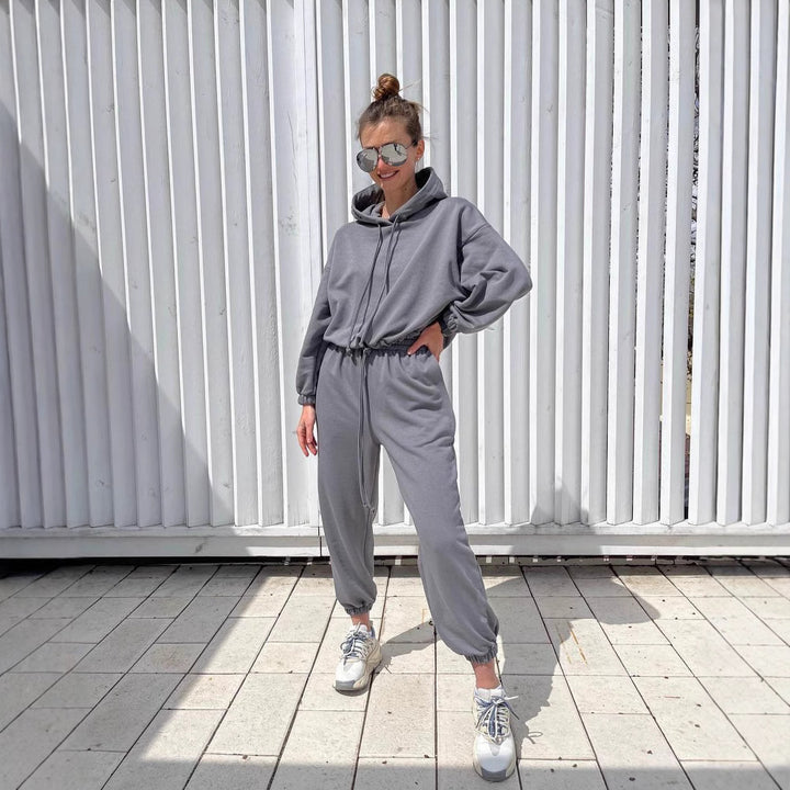 Kvinnors fritids wellnessdräkt med huva och elastisk midja-Eva Jonsson