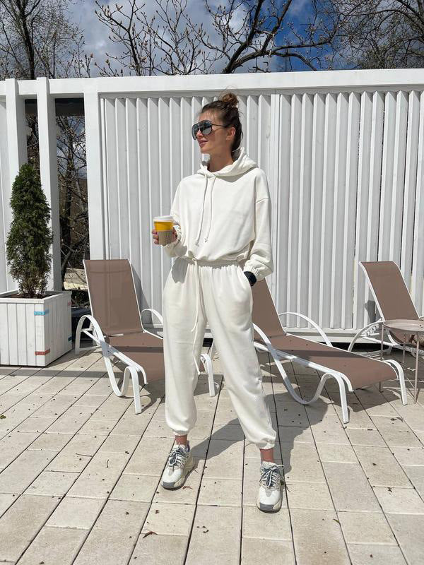 Kvinnors fritids wellnessdräkt med huva och elastisk midja-Eva Jonsson