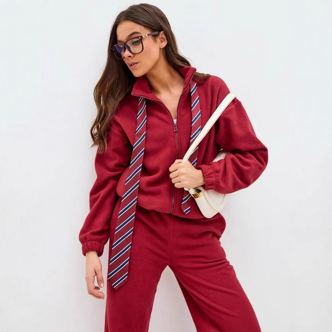 Kvinnors fritidsfleece-set med modern dragkedja och bekväm passform Mirla-Eva Jonsson
