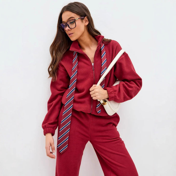 Kvinnors fritidsfleece-set med modern dragkedja och bekväm passform Mirla-Eva Jonsson