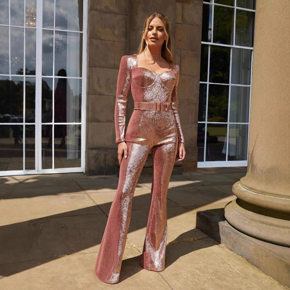 Kvinnors glamorösa enstycks-outfit med glittrande applikationer och skräddarsydd silhuett-Eva Jonsson