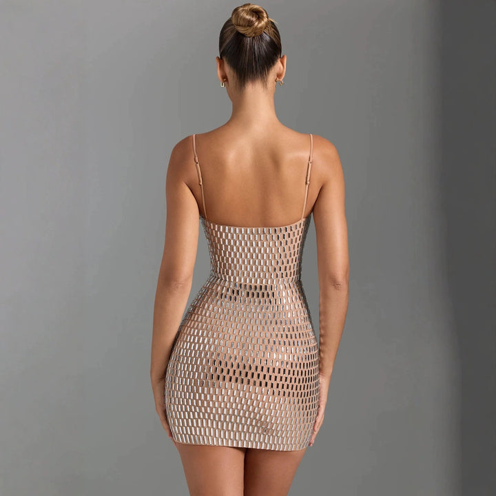 Kvinnors glamorösa miniklänning med transparent mesh-design och off-shoulder-cut-Eva Jonsson