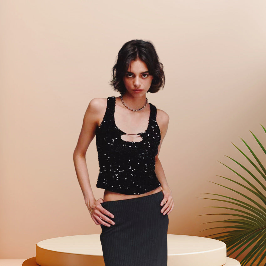 Kvinnors glittrande crop top med skimrande effekt och rundad halsringning Mirla-Eva Jonsson