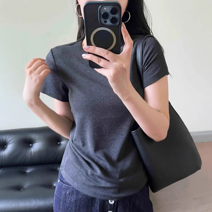 Kvinnors högkvalitativa, figurnära bas t-shirt Mirla-Eva Jonsson