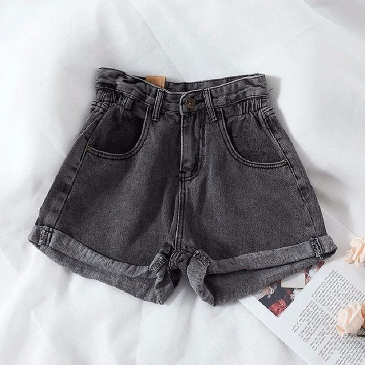Kvinnors högmidjade denimshorts med konvertibel fåll och elastisk midja Mirla-Eva Jonsson