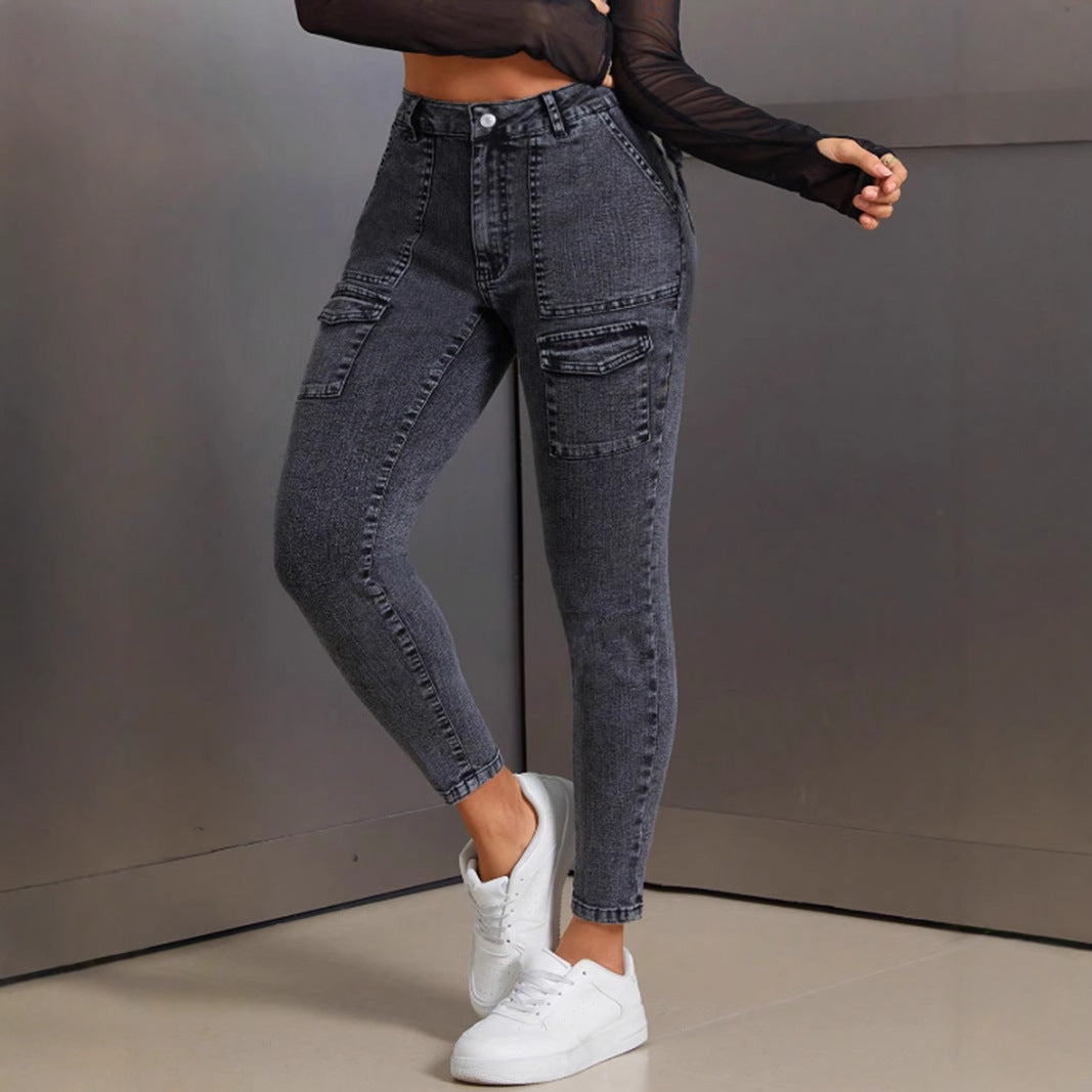 Kvinnors högmidjade jeans med praktiska fickor med lock och smala ben Mirla-Eva Jonsson