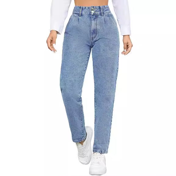 Kvinnors högmidjade kille jeans med klassisk skärning och knappdetaljer Mirla-Eva Jonsson