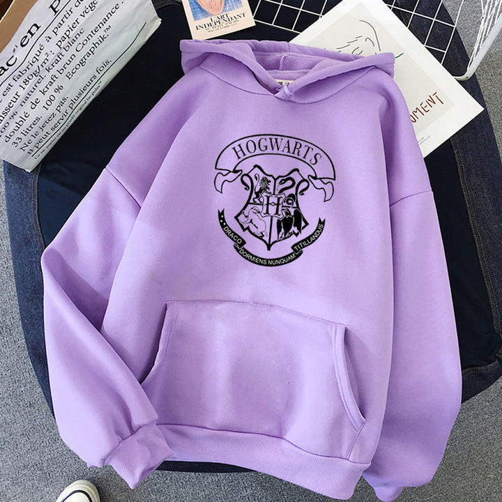 Kvinnors hooded sweatshirt med konstnärlig Hogwarts-design Mirla-Eva Jonsson
