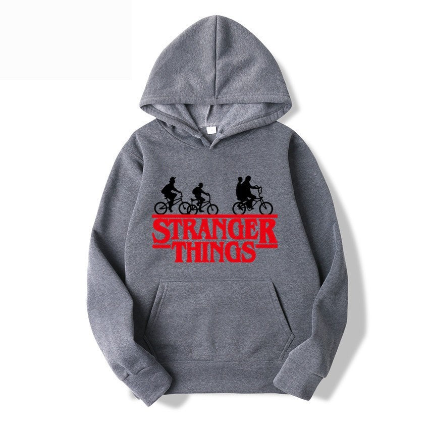 Kvinnors hooded sweatshirt med kreativt Stranger Things design Mirla-Eva Jonsson