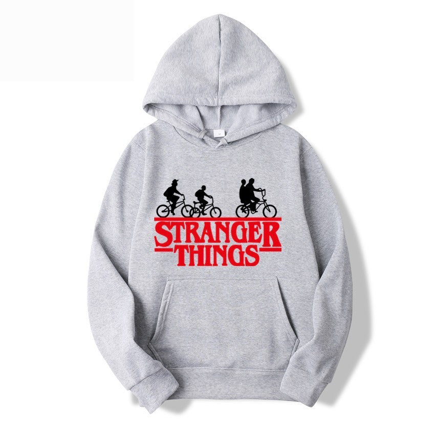 Kvinnors hooded sweatshirt med kreativt Stranger Things design Mirla-Eva Jonsson