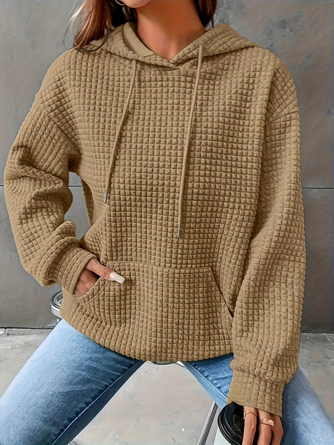 Kvinnors hoodie i strukturerat våffelmönster med sidofickor Mirla-Eva Jonsson