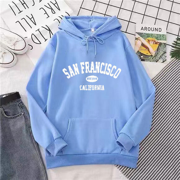 Kvinnors hoodie med avslappnad San Francisco tryck och bekväm passform Mirla-Eva Jonsson