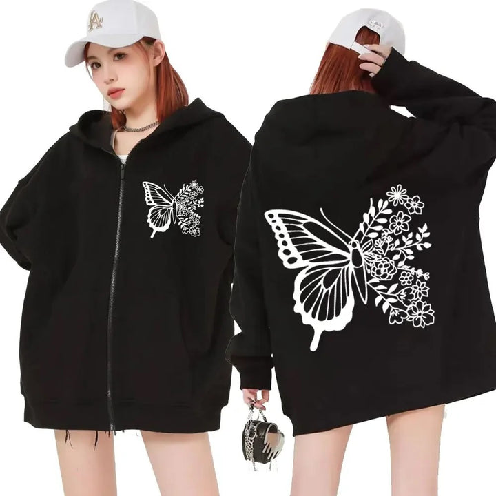 Kvinnors hoodie med blommigt fjärilsmotiv och praktisk känguruficka Mirla-Eva Jonsson