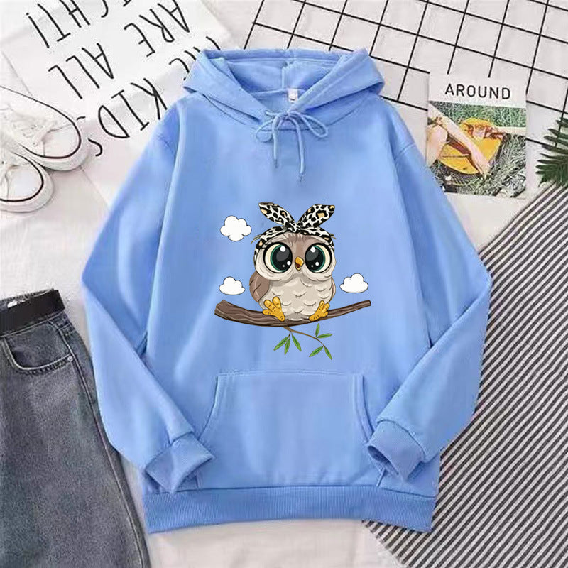 Kvinnors hoodie med charmig uggla motiv Mirla-Eva Jonsson