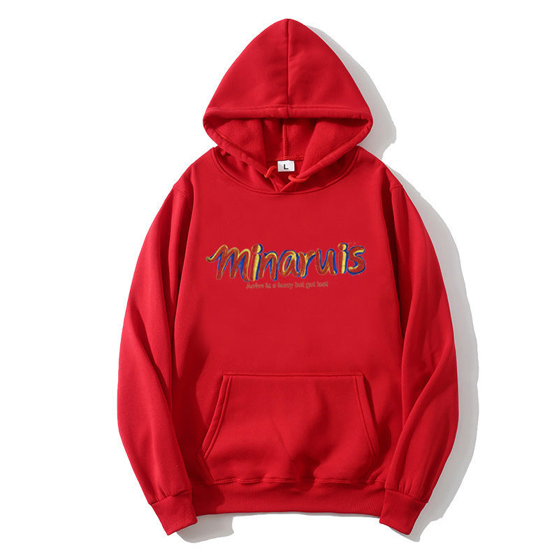 Kvinnors hoodie med färgglad text Mirla-Eva Jonsson