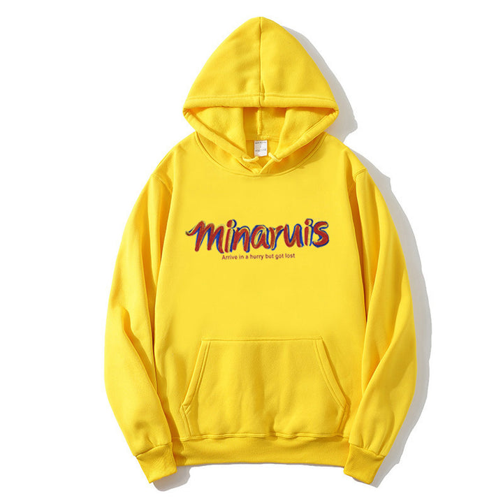 Kvinnors hoodie med färgglad text Mirla-Eva Jonsson