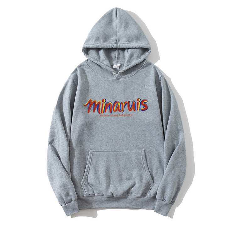Kvinnors hoodie med färgglad text Mirla-Eva Jonsson