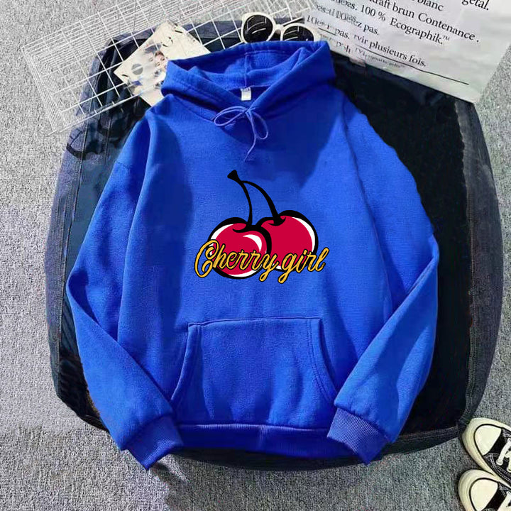 Kvinnors hoodie med glatt körsbärsmotiv Mirla-Eva Jonsson